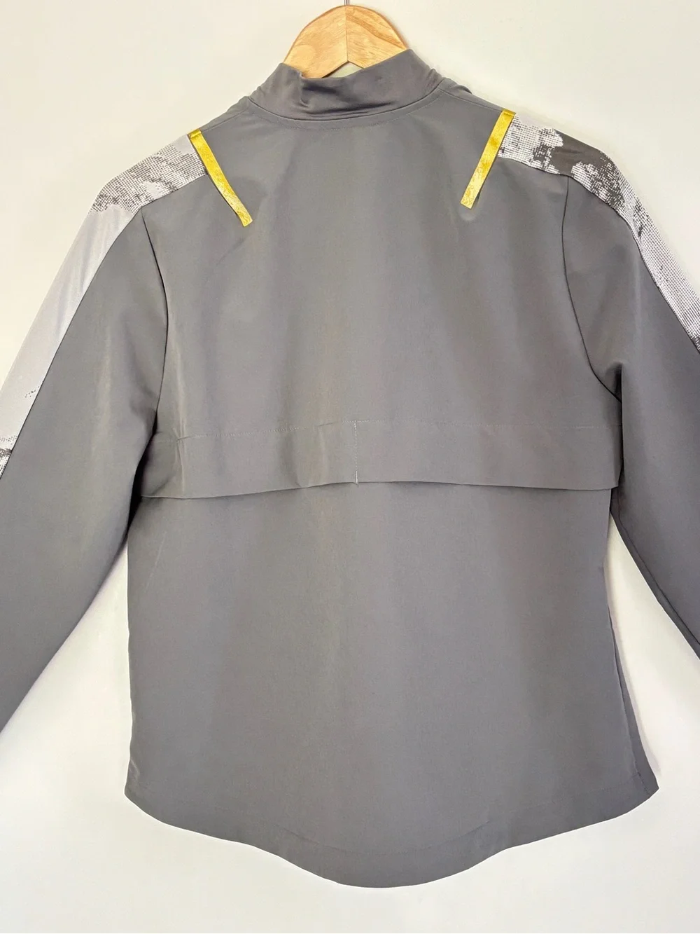 Adidas Men 1/4 Zip Long Sleeve Windbreaker Pullover Small Sample Running Golf